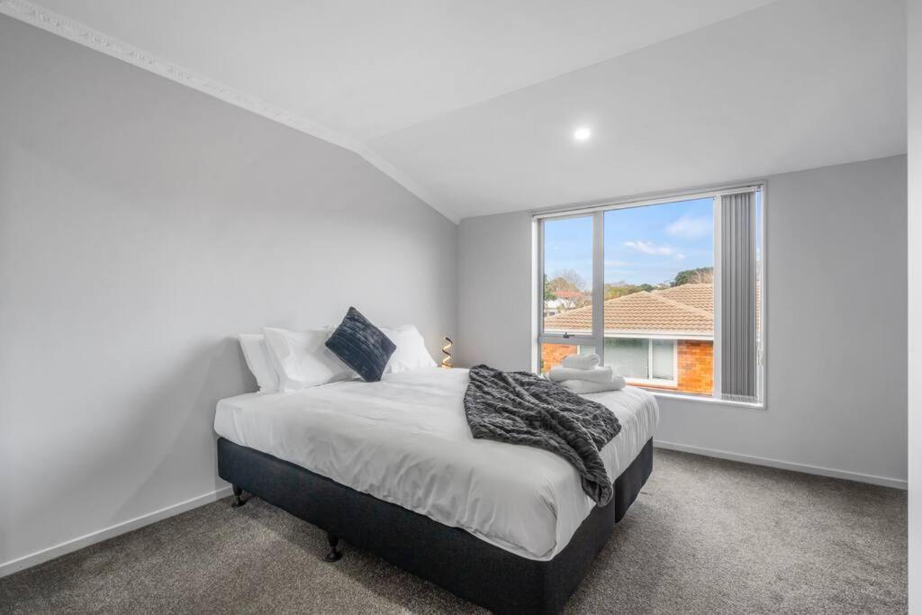 Airport & City At Your Doorstep! The Central Charm Auckland Bagian luar foto
